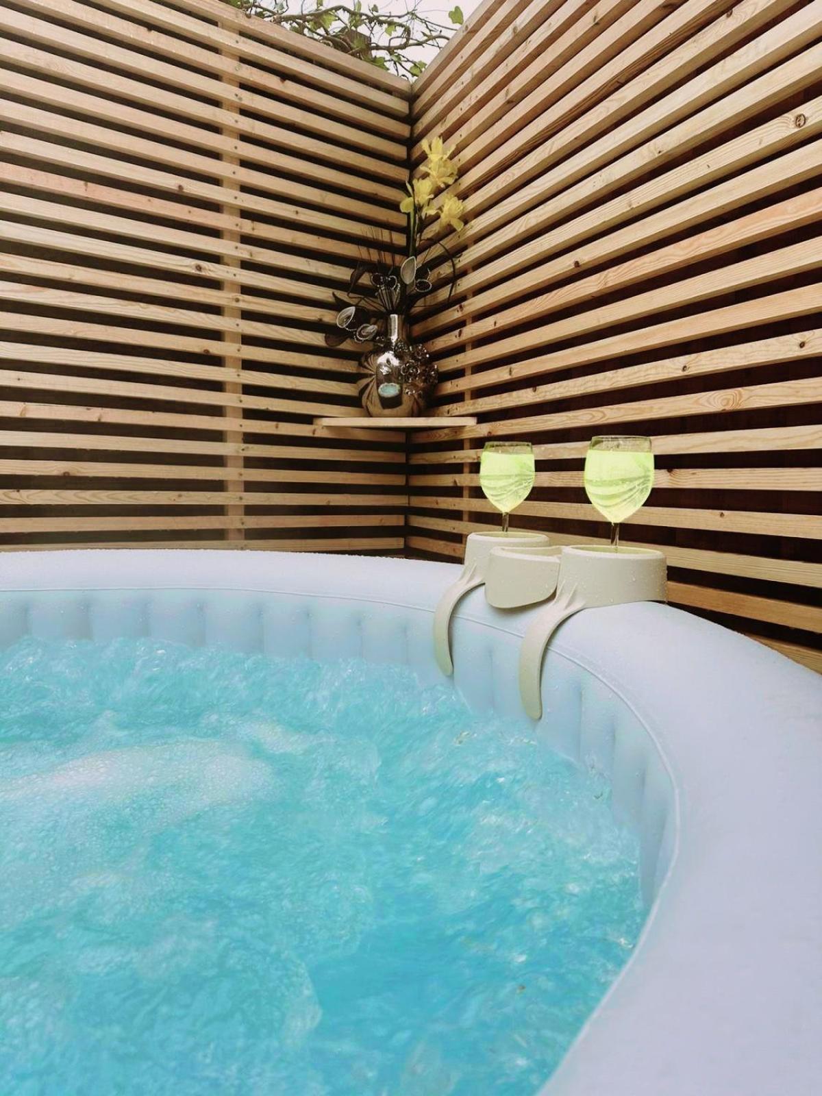 1 Bedroom Apartment With Hot Tub In Cardiff Zewnętrze zdjęcie