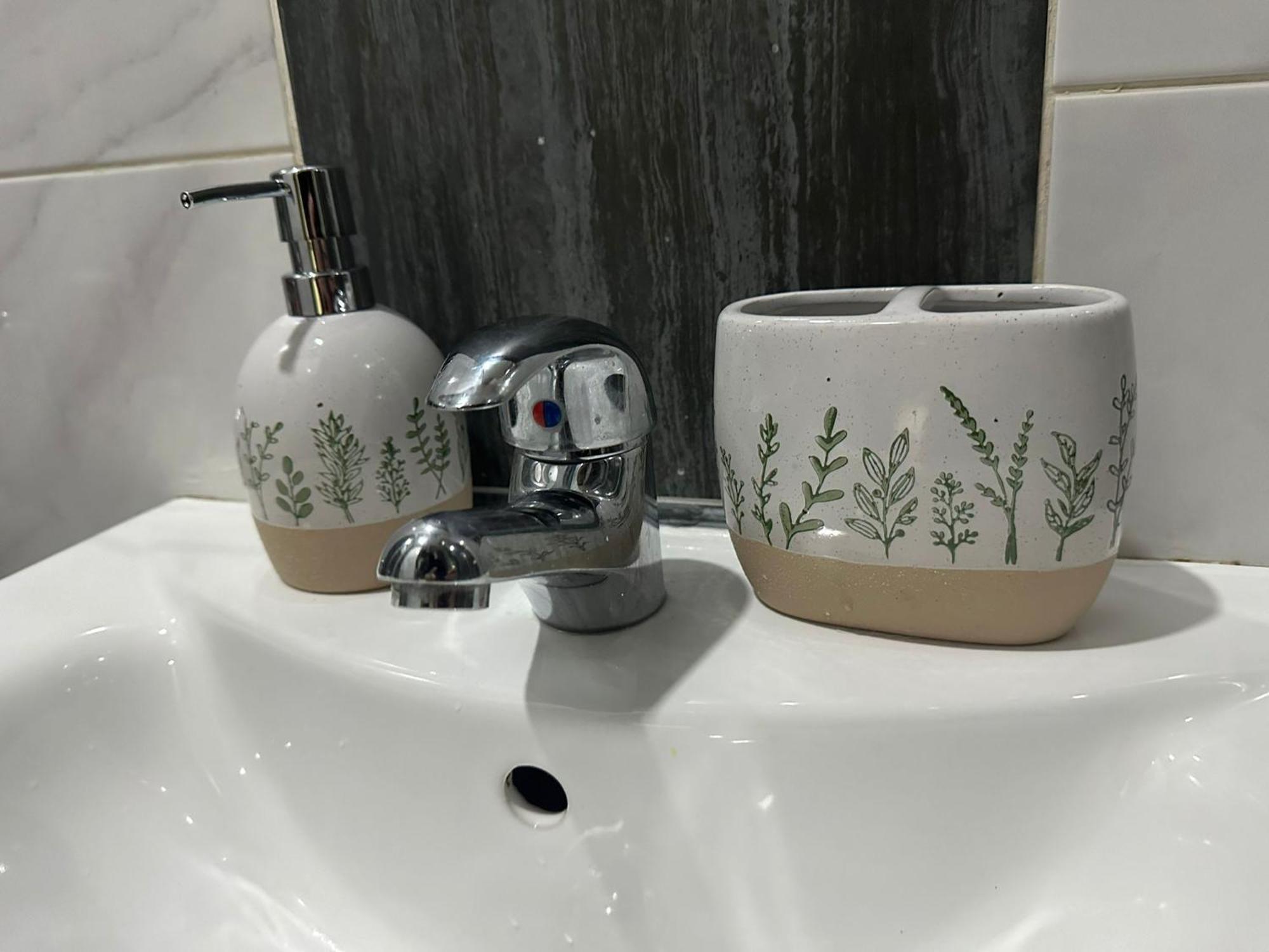 1 Bedroom Apartment With Hot Tub In Cardiff Zewnętrze zdjęcie